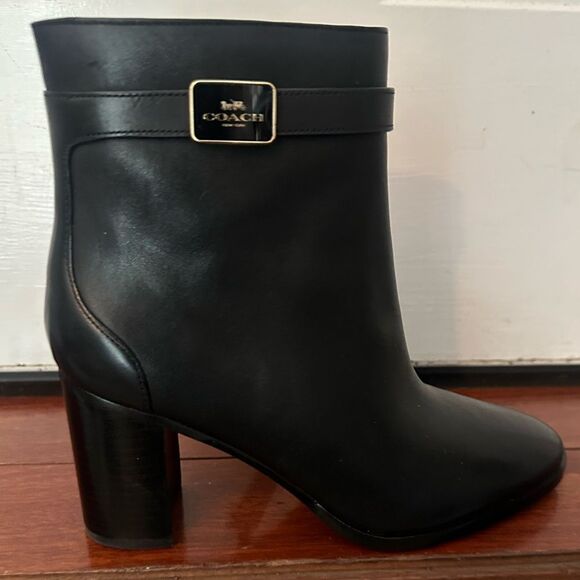 COACH 8B Black Heel Ankle Booties - Picture 5 of 5